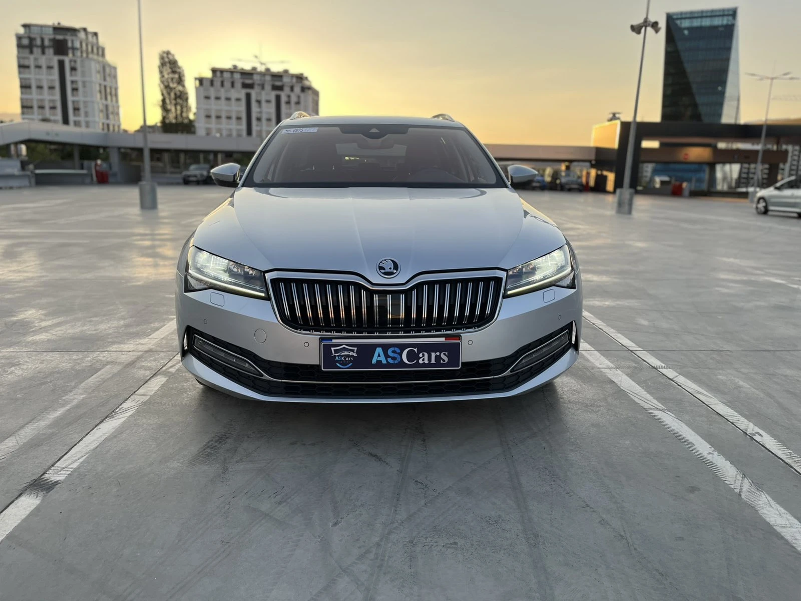 Skoda Superb 2.0 TDI Facelift - изображение 8