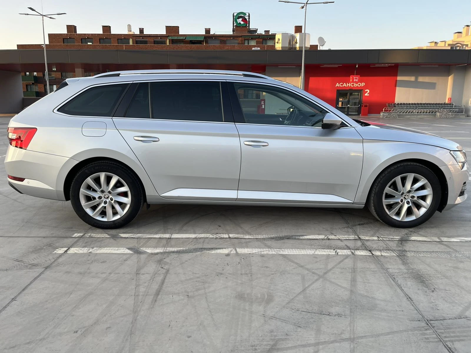 Skoda Superb 2.0 TDI Facelift - изображение 3