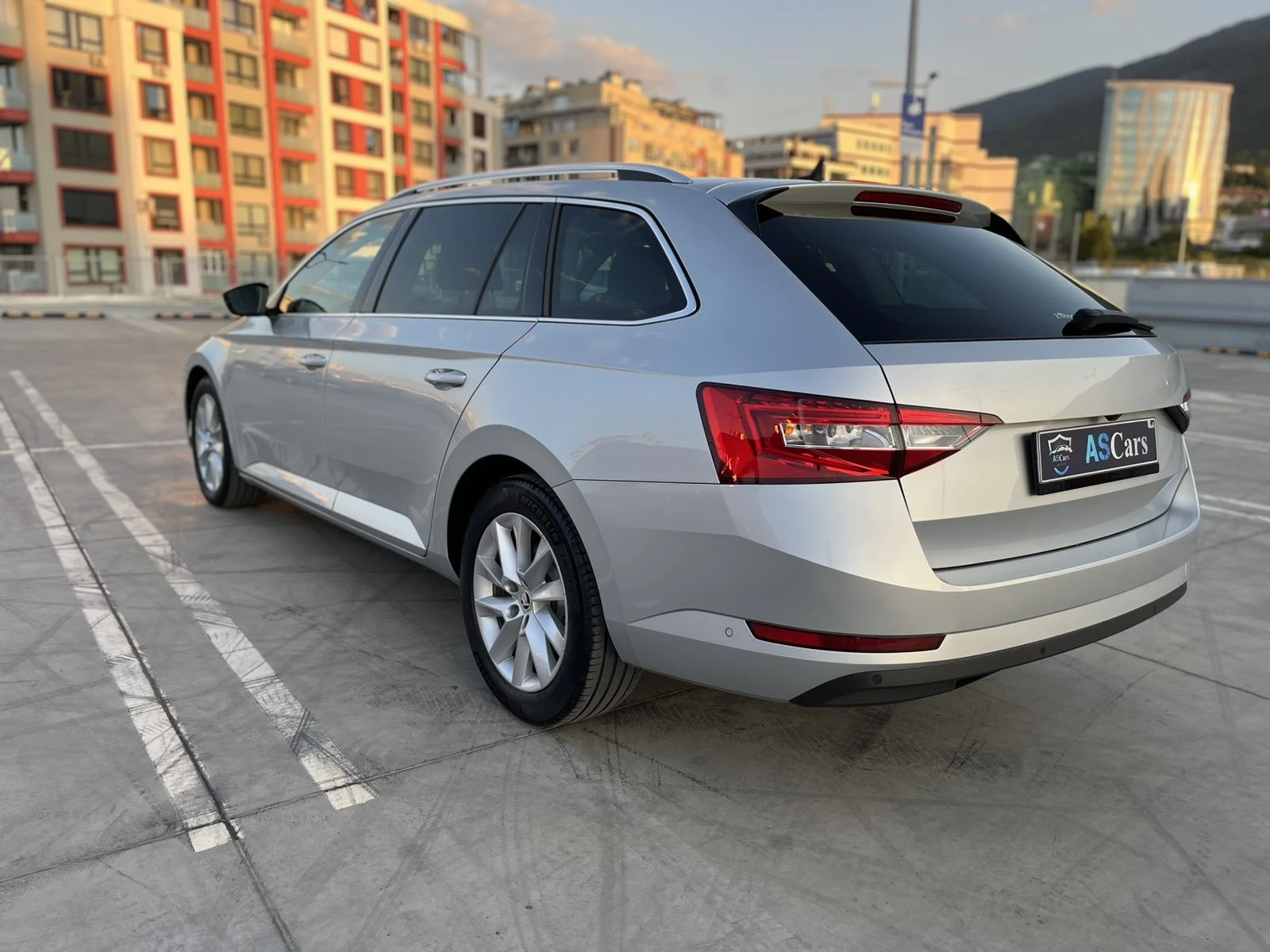 Skoda Superb 2.0 TDI Facelift - изображение 6