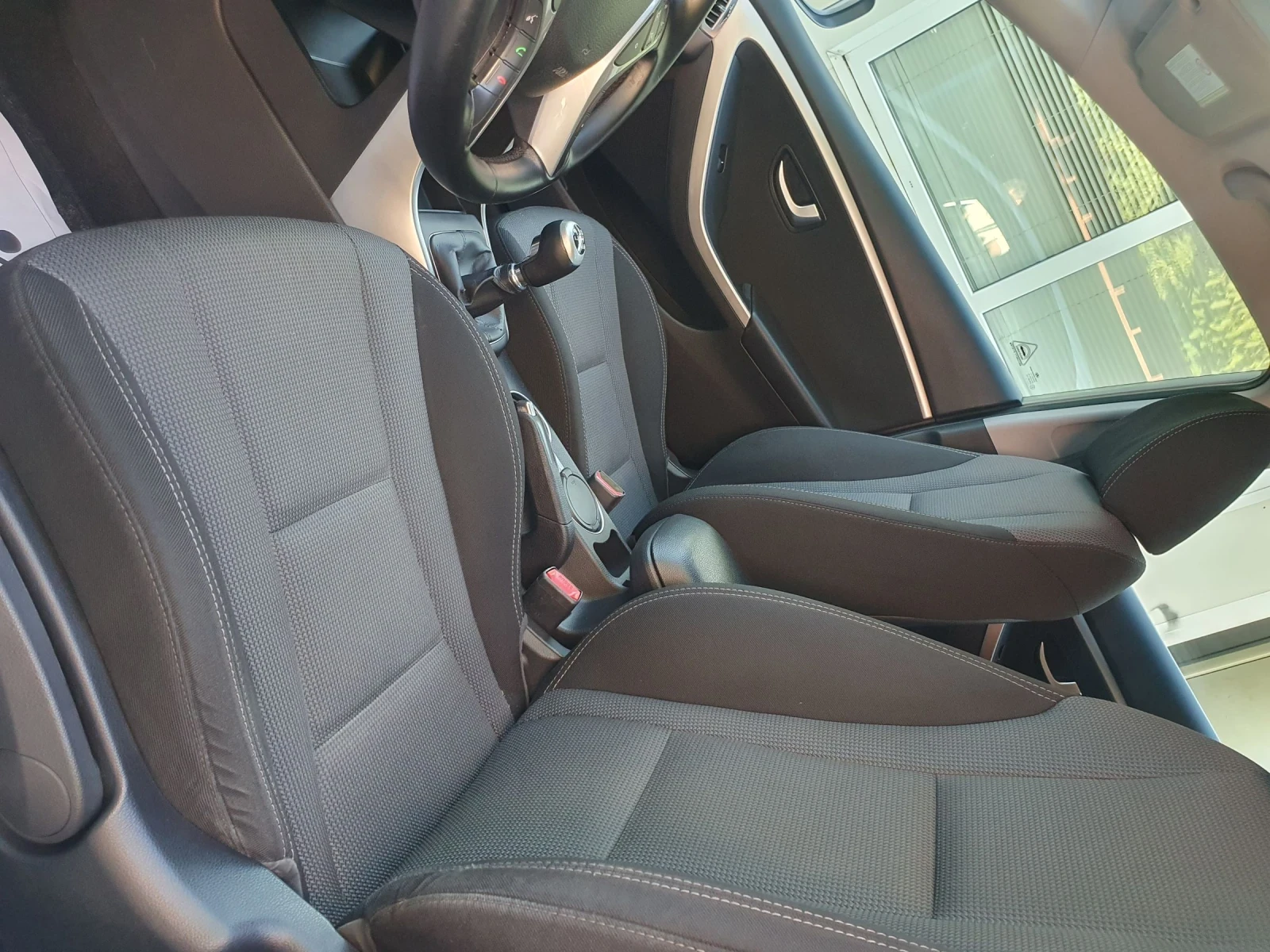 Hyundai I30 1.4 GAZ 6 skr 4vr EUR 5 - изображение 9