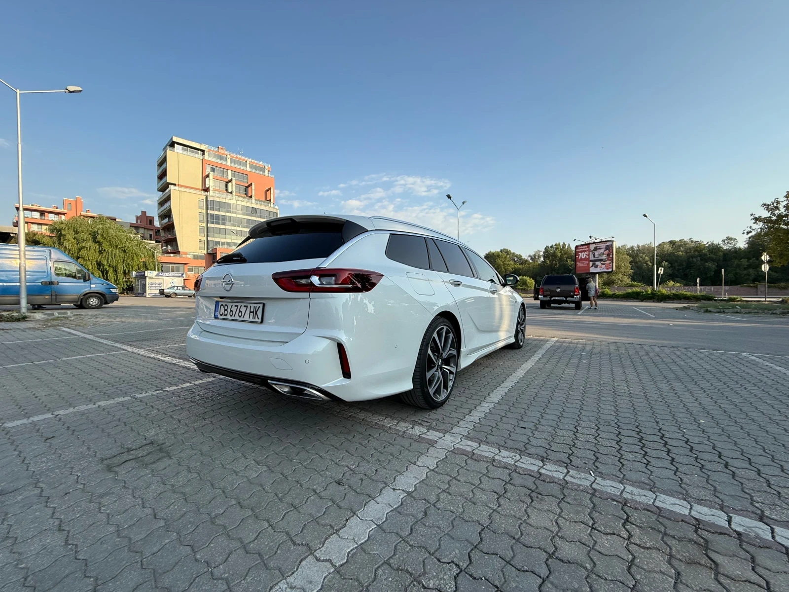 Opel Insignia  GSI, Sport Tourer 2.0, 4x4 Bi-Turbo - изображение 6