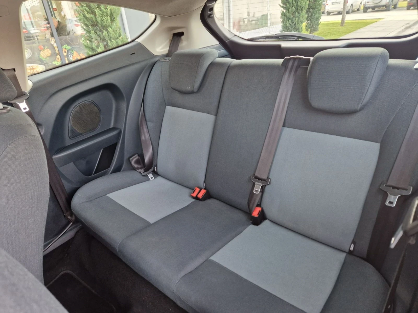 Ford Fiesta 1.4 / 68 к.с - изображение 10