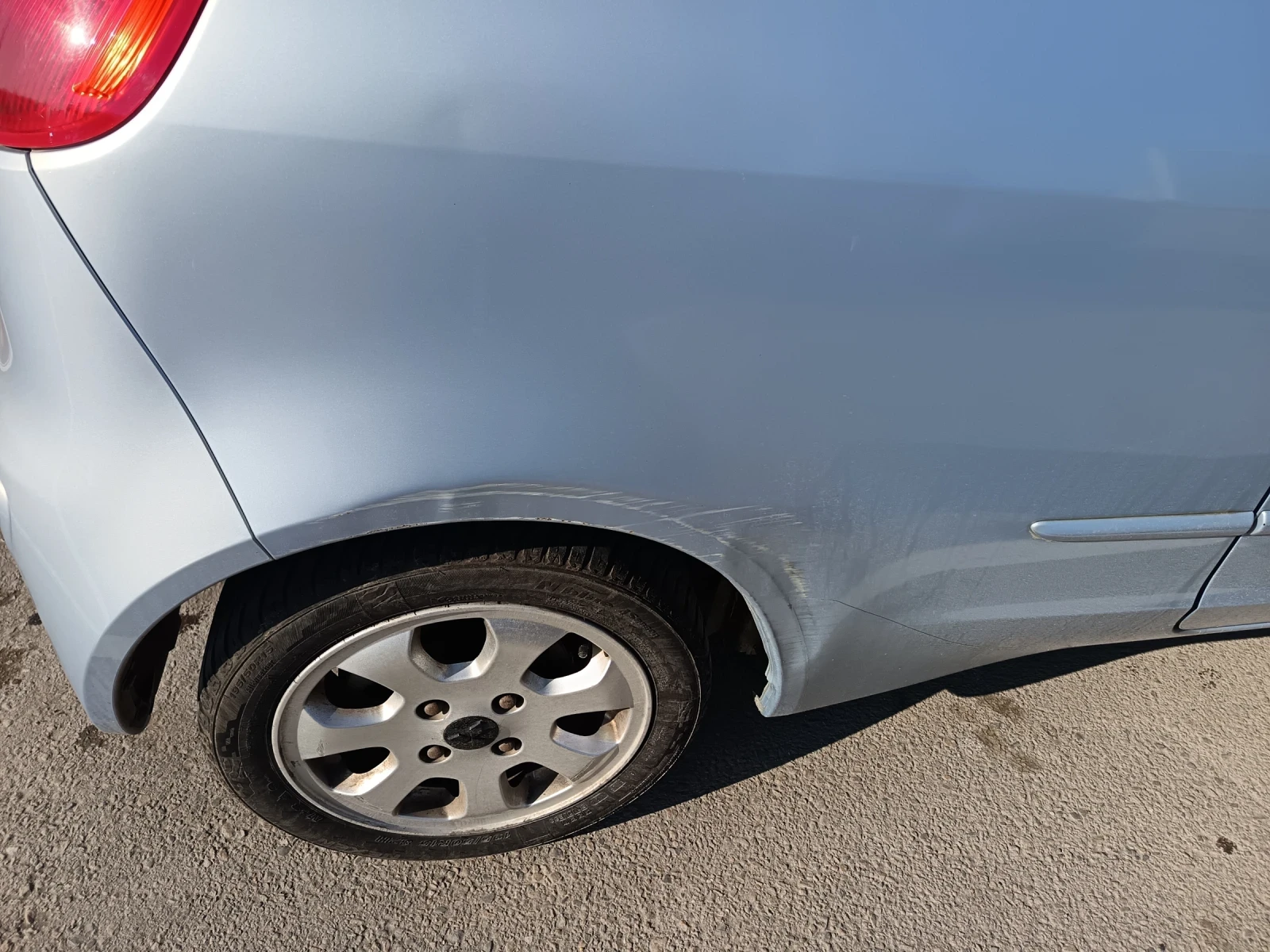 Mitsubishi Colt 1.3 бензин 96кс - изображение 7