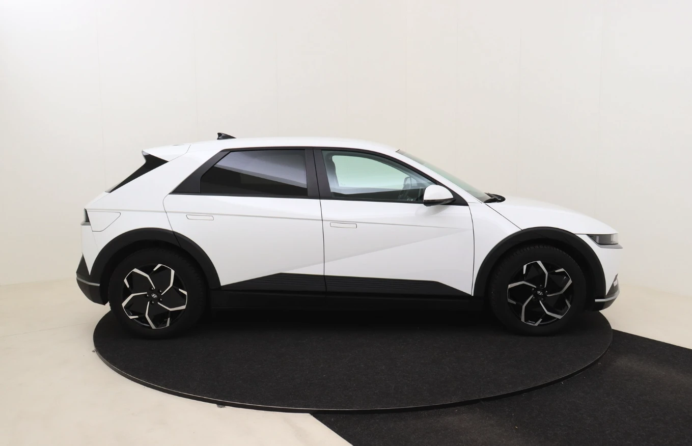 Hyundai Ioniq 5 Core 58 kWh - изображение 4