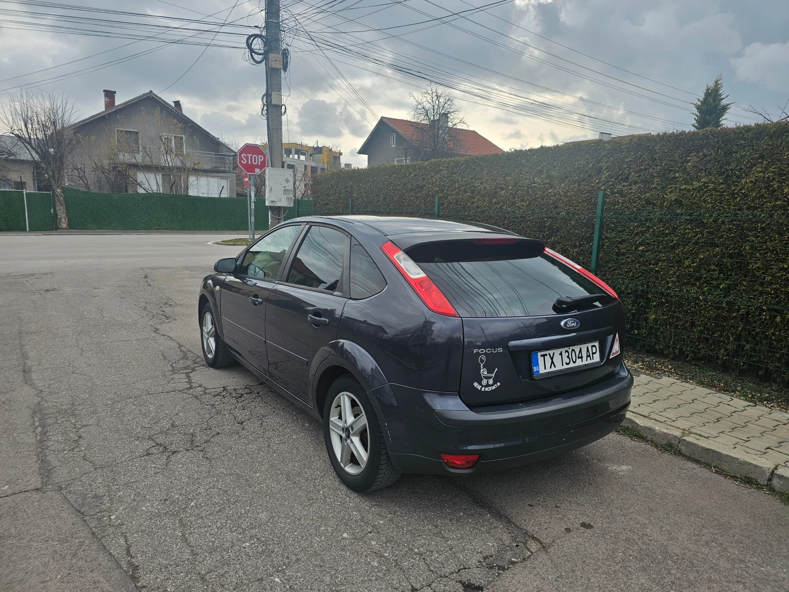 Ford Focus 1.6Газ-инж-Гаражен, снимка 5 - Автомобили и джипове - 53882385