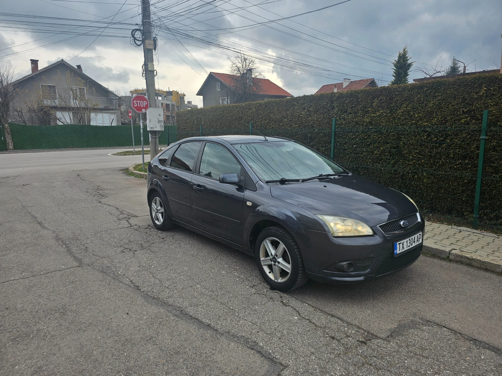Ford Focus 1.6Газ-инж-Гаражен, снимка 10 - Автомобили и джипове - 53882385