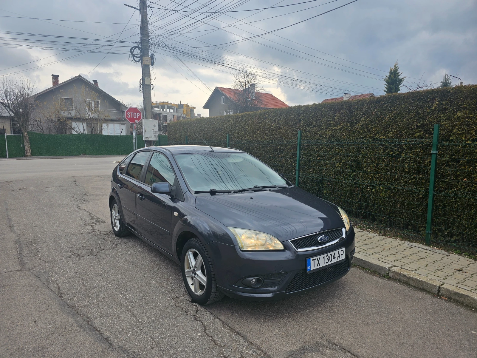 Ford Focus 1.6Газ-инж-Гаражен, снимка 11 - Автомобили и джипове - 53882385