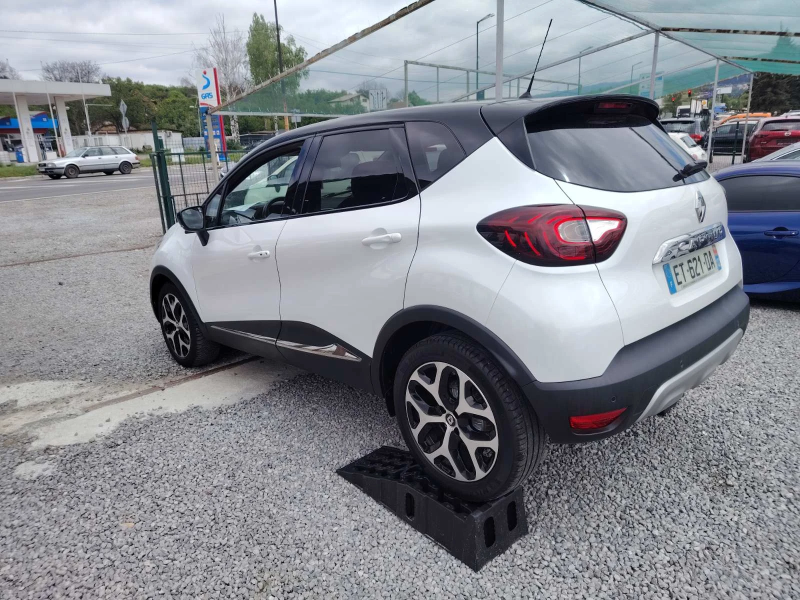Renault Captur 1.2T Avtomat 78km, снимка 15 - Автомобили и джипове - 54400558