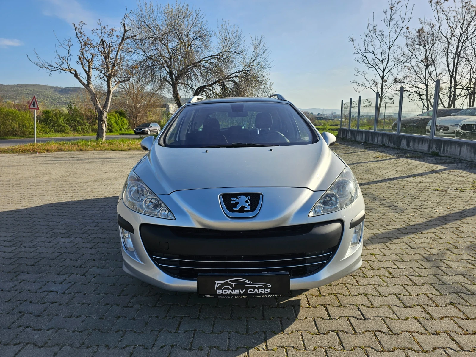 Peugeot 308 SW 1.6HDI ОБСЛУЖЕН, снимка 3 - Автомобили и джипове - 54480656