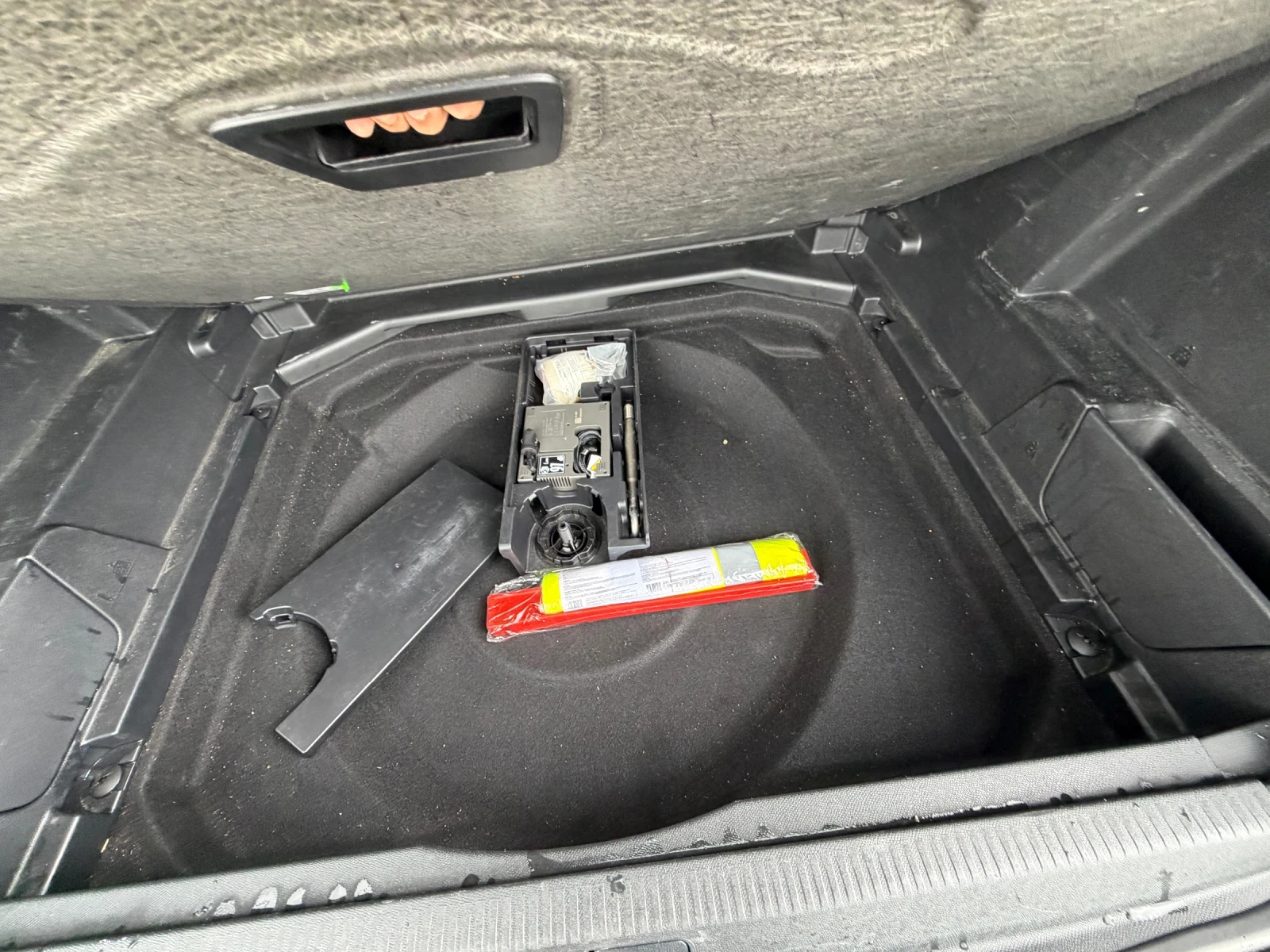 Peugeot 3008 1.5 HDI, снимка 7 - Автомобили и джипове - 54640799
