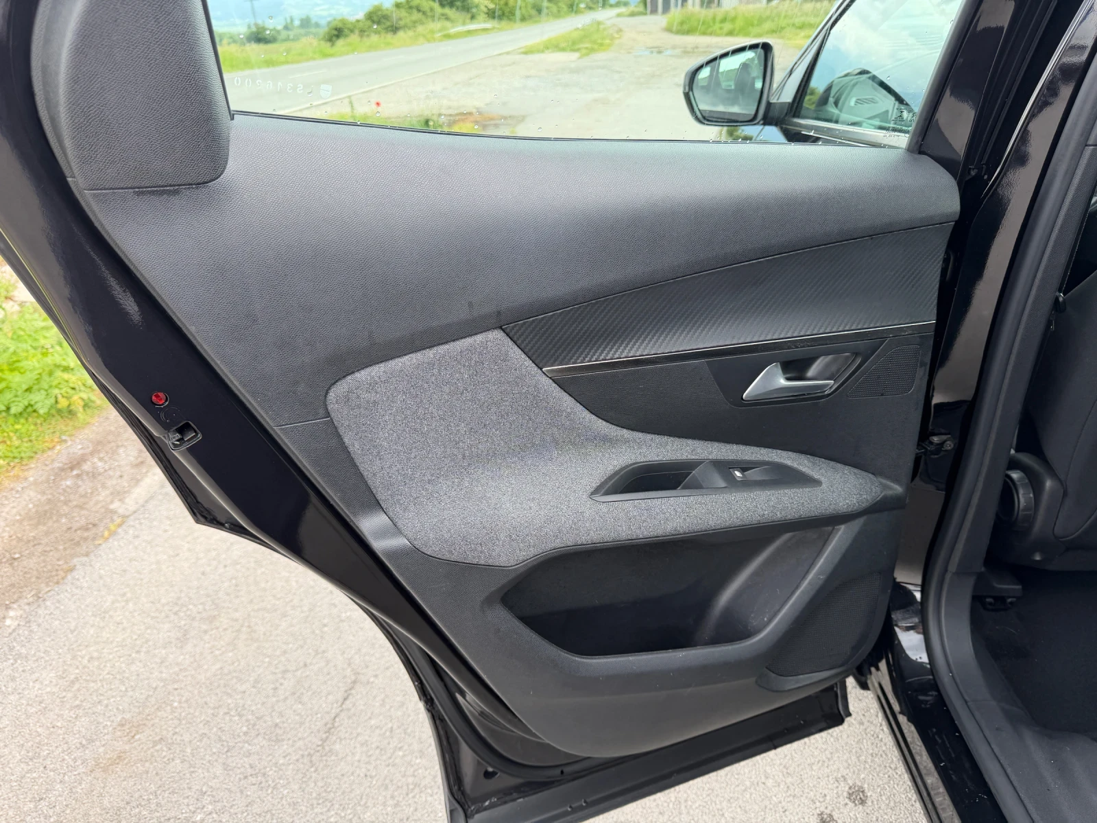 Peugeot 3008 1.5 HDI, снимка 9 - Автомобили и джипове - 54640799