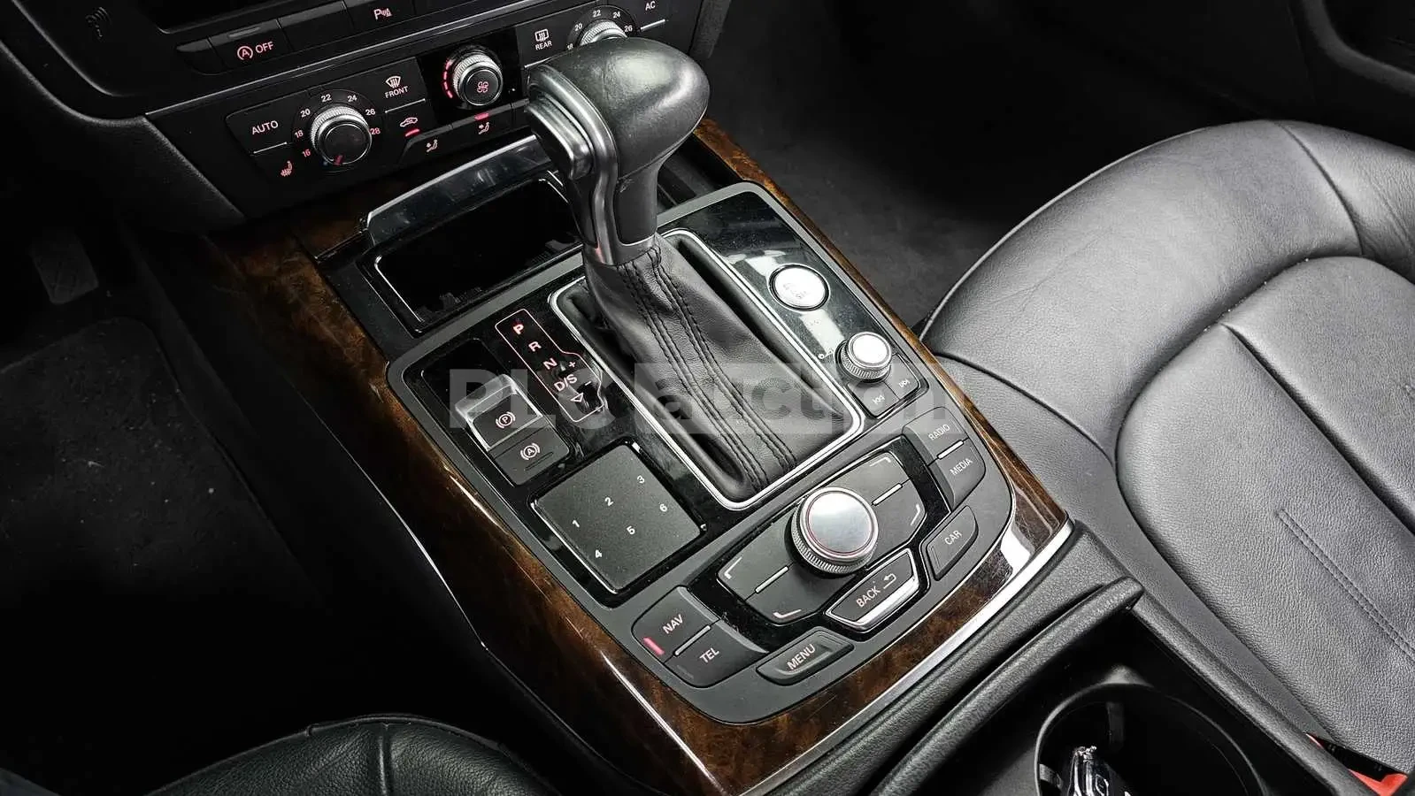 Audi A6 3.0TFSI !!ПОДРЕВИ!! !!ДИСТРОНИК!! !!ПАНОРАМА!!, снимка 9 - Автомобили и джипове - 54893234