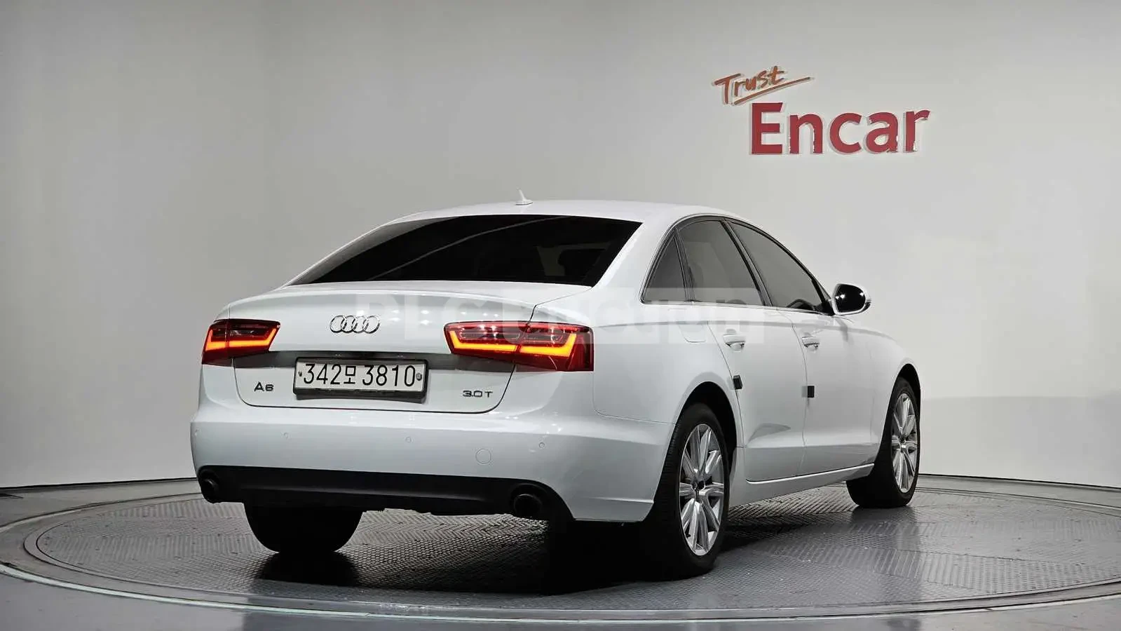 Audi A6 3.0TFSI !!ПОДРЕВИ!! !!ДИСТРОНИК!! !!ПАНОРАМА!!, снимка 2 - Автомобили и джипове - 54893234