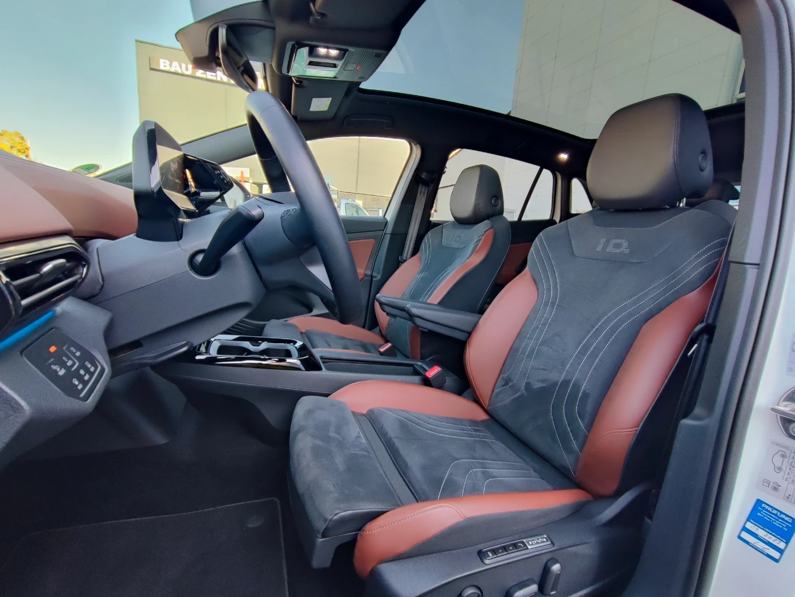 VW ID.4 PRO/82Kwh/ТЕРМОПОМПА/360/KEYLESS/MEMORY/HUD/PANO, снимка 13 - Автомобили и джипове - 55532701