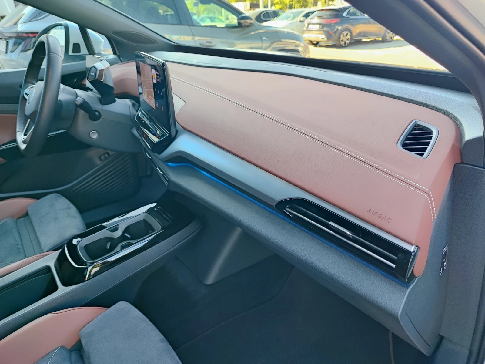 VW ID.4 PRO/82Kwh/ТЕРМОПОМПА/360/KEYLESS/MEMORY/HUD/PANO, снимка 12 - Автомобили и джипове - 55532701
