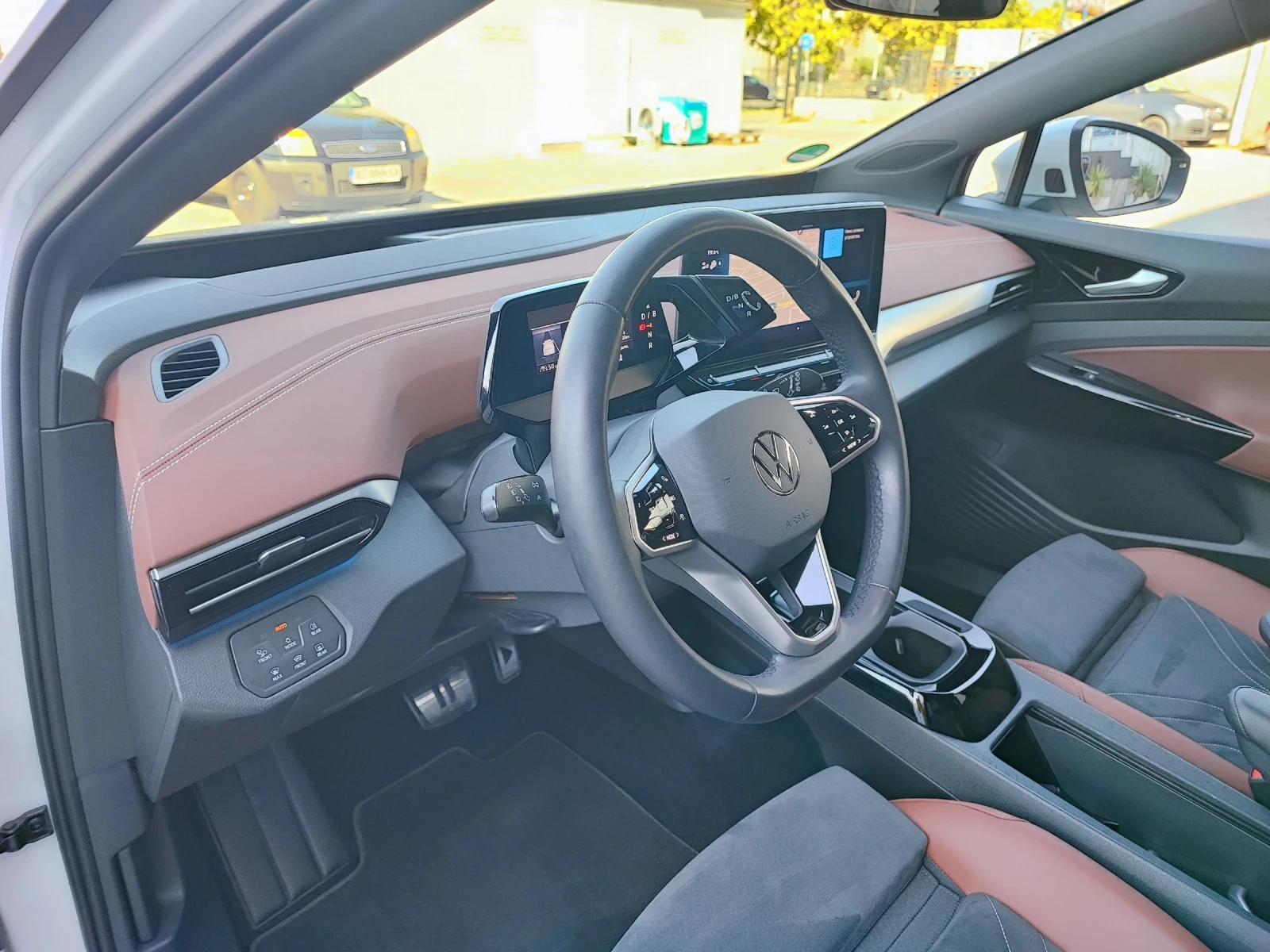 VW ID.4 PRO/82Kwh/ТЕРМОПОМПА/360/KEYLESS/MEMORY/HUD/PANO, снимка 8 - Автомобили и джипове - 55532701
