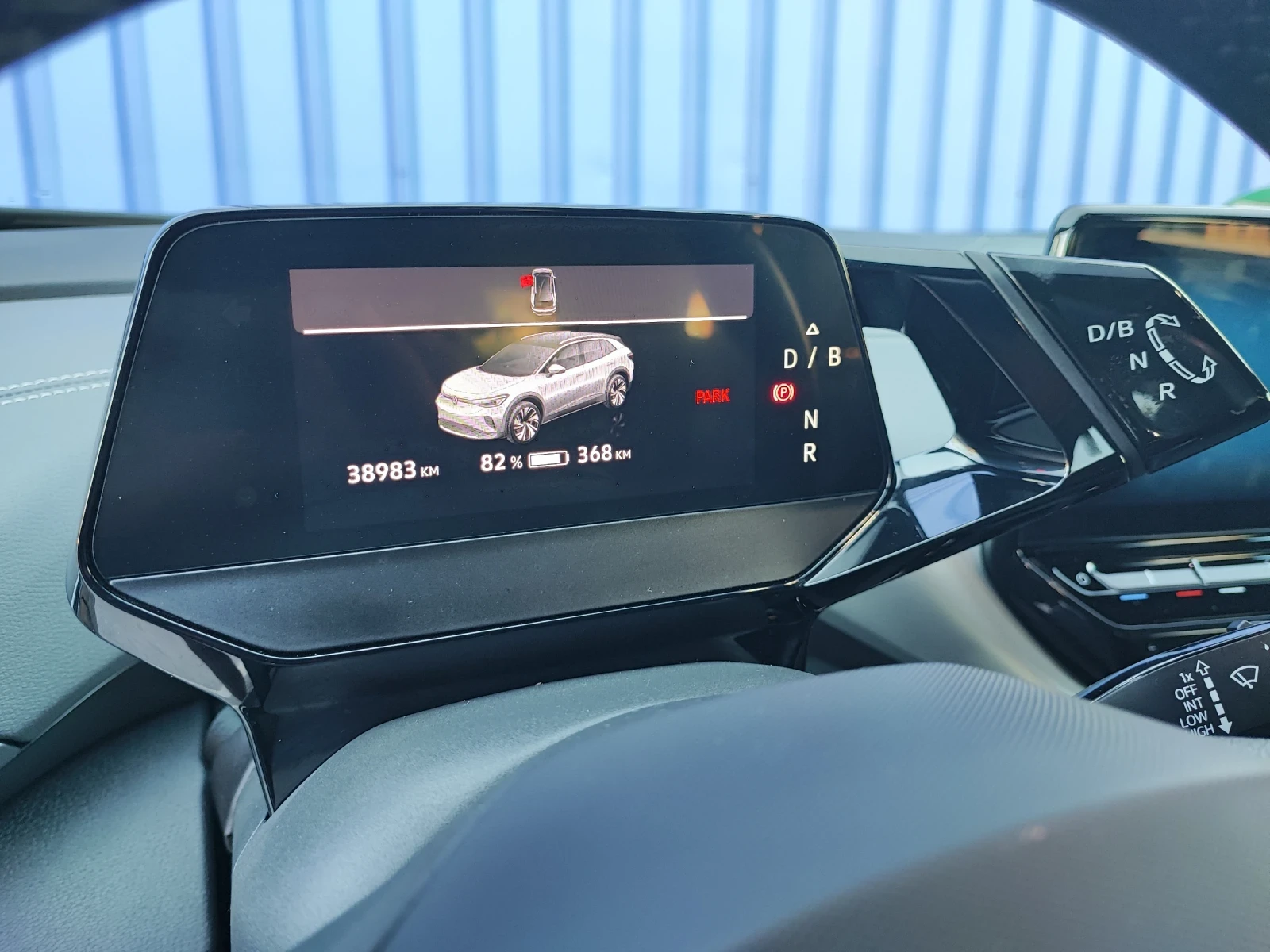 VW ID.4 PRO/82Kwh/ТЕРМОПОМПА/360CAM/KEYLESS/38000КМ, снимка 12 - Автомобили и джипове - 55532701