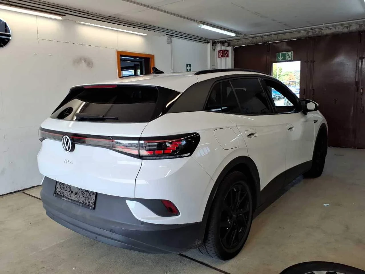 VW ID.4 PRO/82Kwh/ТЕРМОПОМПА/360/KEYLESS/MEMORY/HUD/PANO, снимка 3 - Автомобили и джипове - 55532701