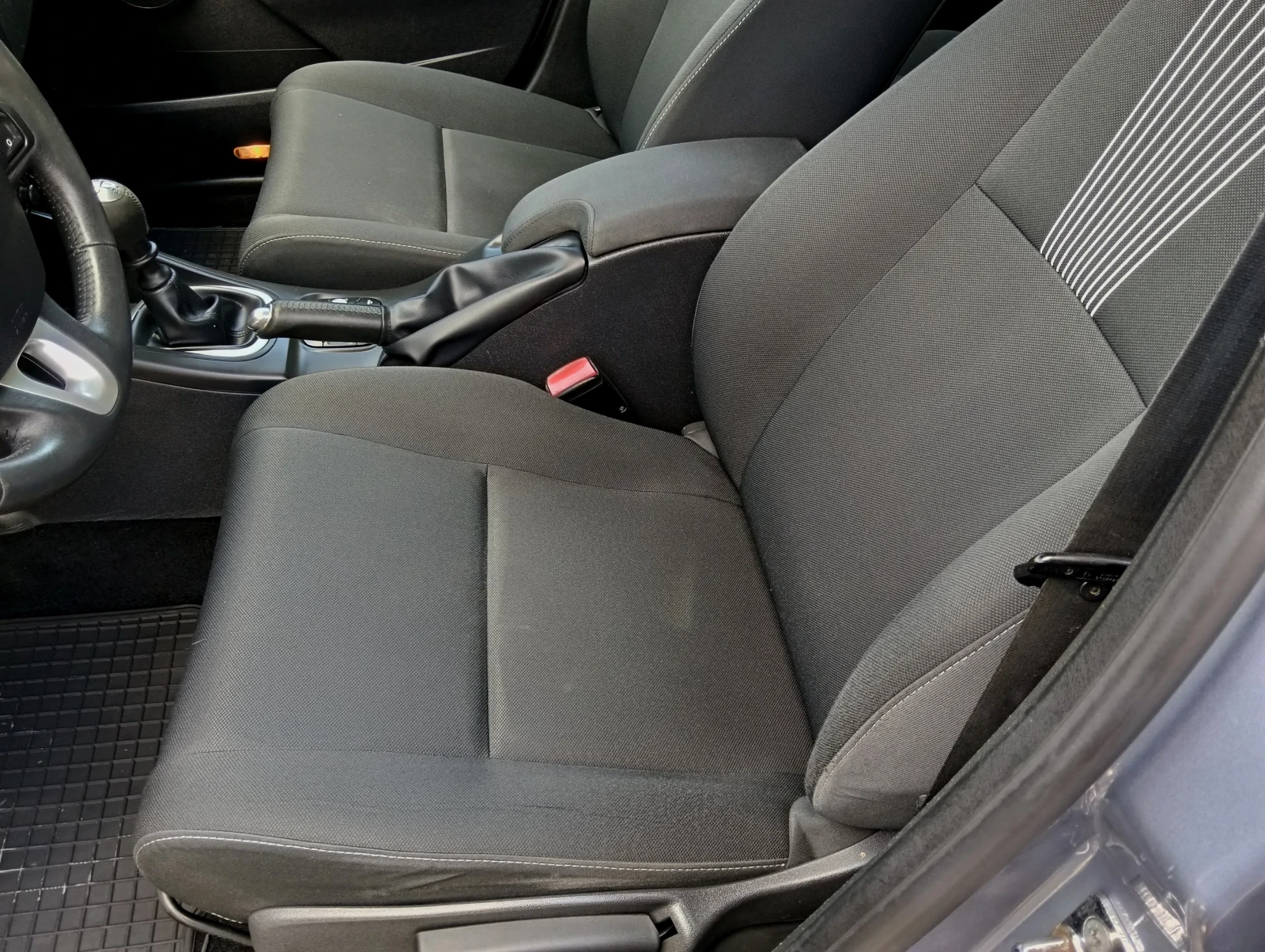 Renault Megane 1.5DCI , снимка 9 - Автомобили и джипове - 55666498