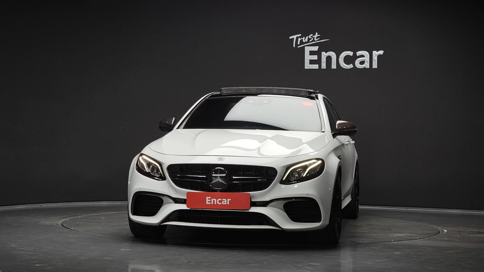 Mercedes-Benz E 63 AMG ЕЛ. БАГАЖНИК* SOFT CLOSE* МАСАЖ* HUD* КРАЙНА ЦЕНА, снимка 3 - Автомобили и джипове - 56170082