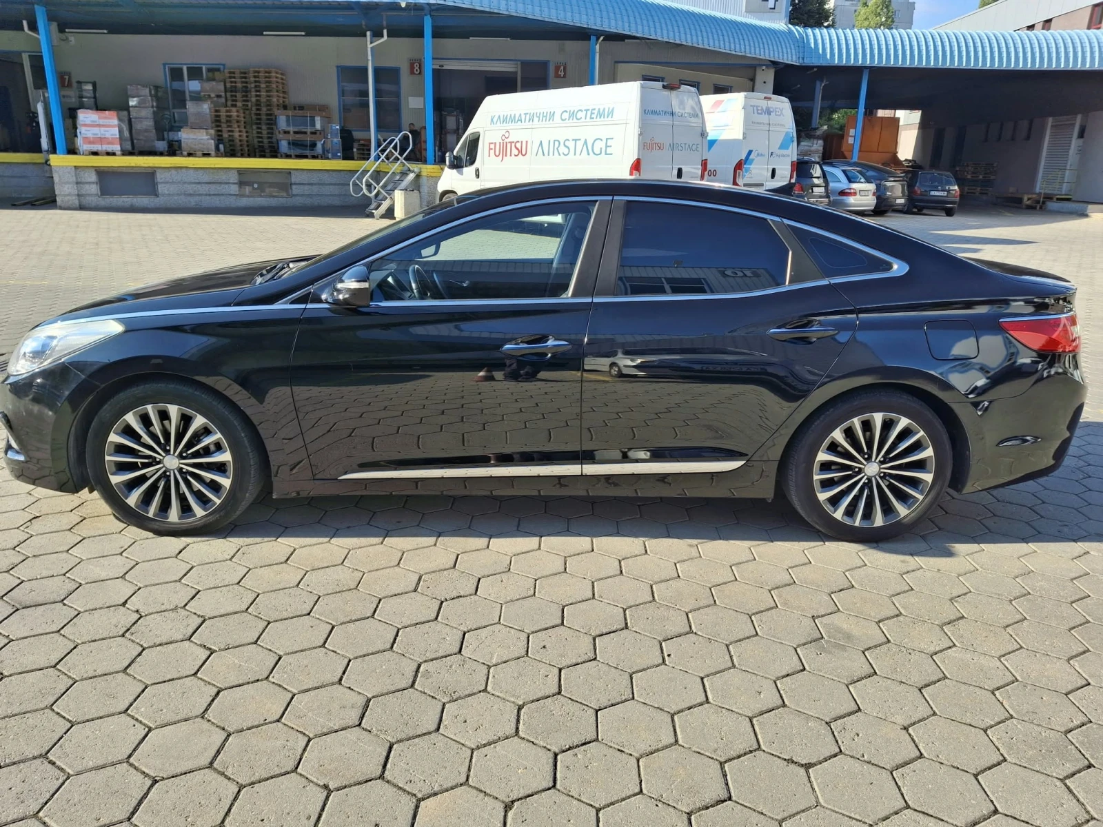 Hyundai Grandeur premium, снимка 3 - Автомобили и джипове - 56251990