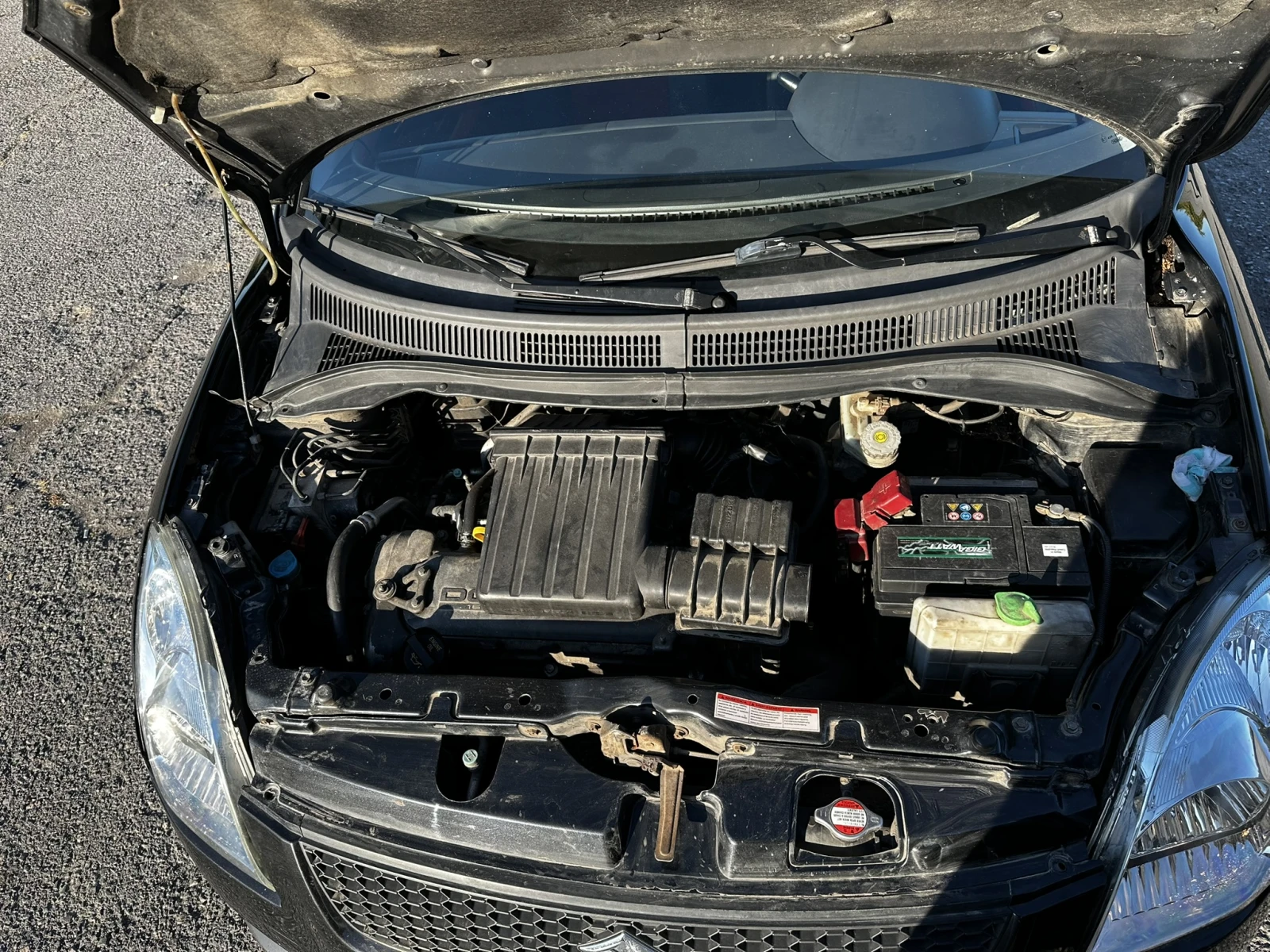 Suzuki Swift 1.6i Sport Keyless, снимка 12 - Автомобили и джипове - 56301310