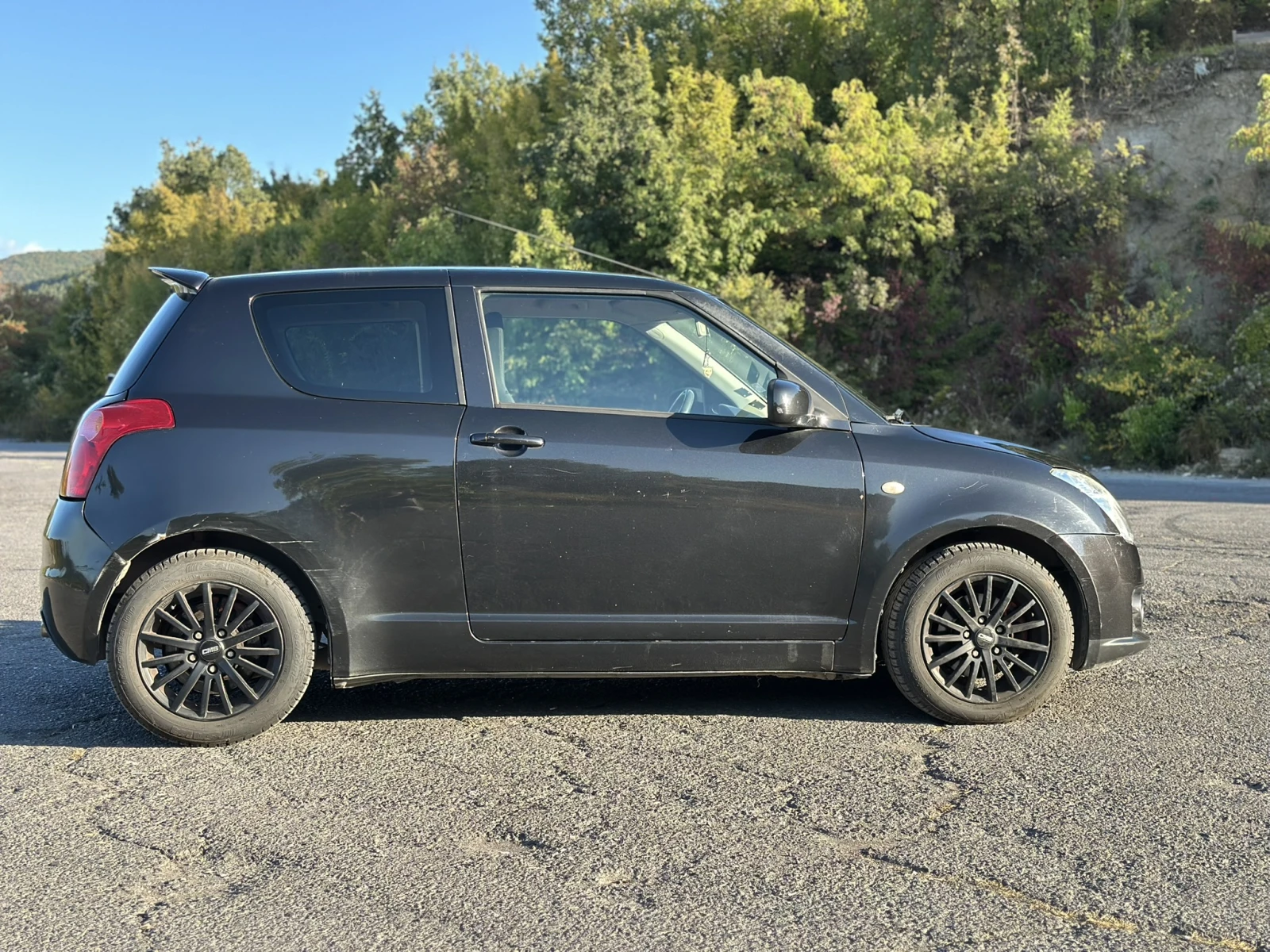 Suzuki Swift 1.6i Sport Keyless, снимка 5 - Автомобили и джипове - 56301310