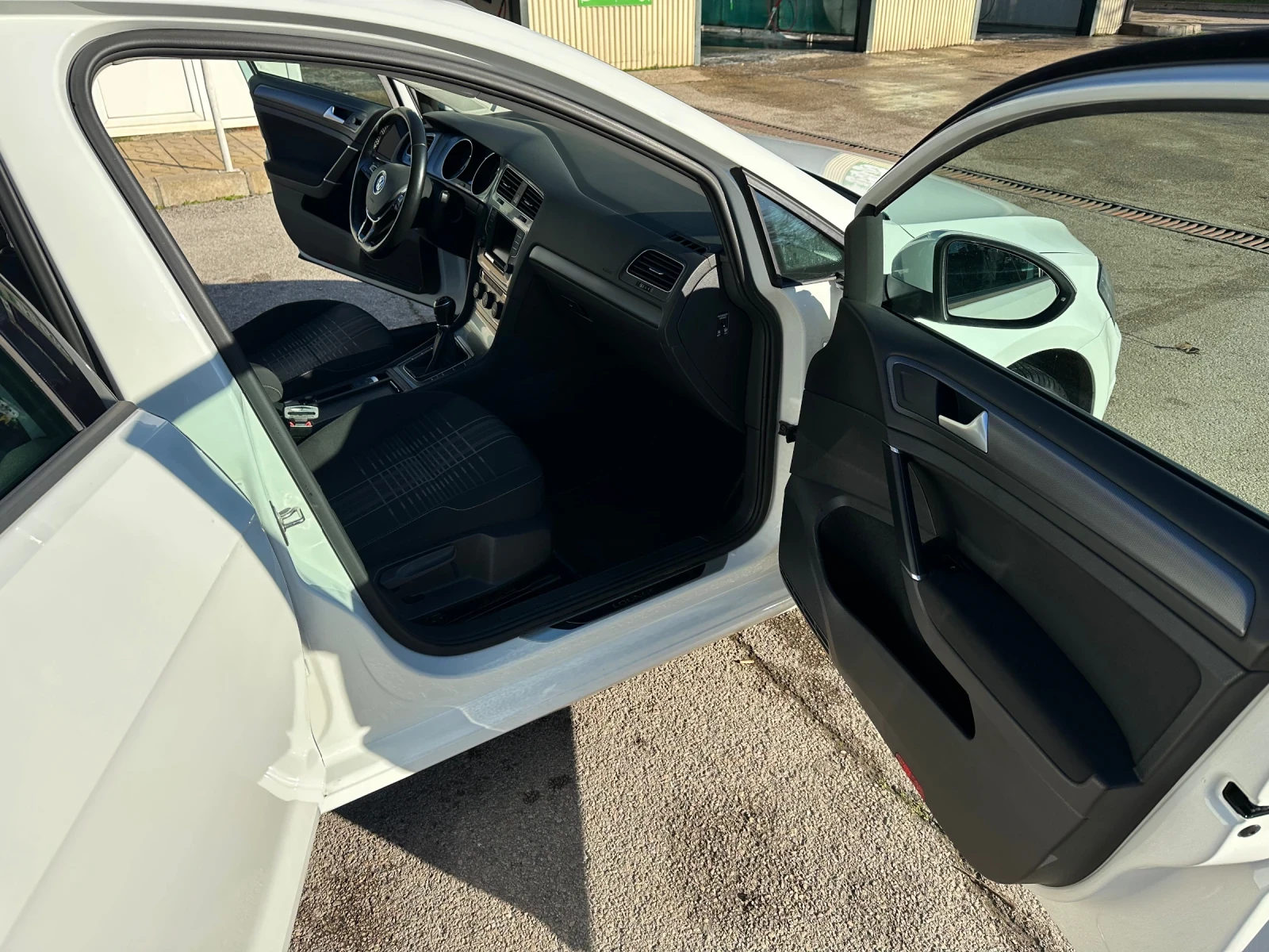VW Golf, снимка 6 - Автомобили и джипове - 56595532