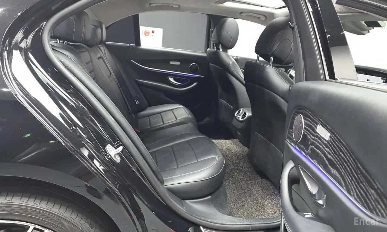 Mercedes-Benz E 220, снимка 12 - Автомобили и джипове - 56689586