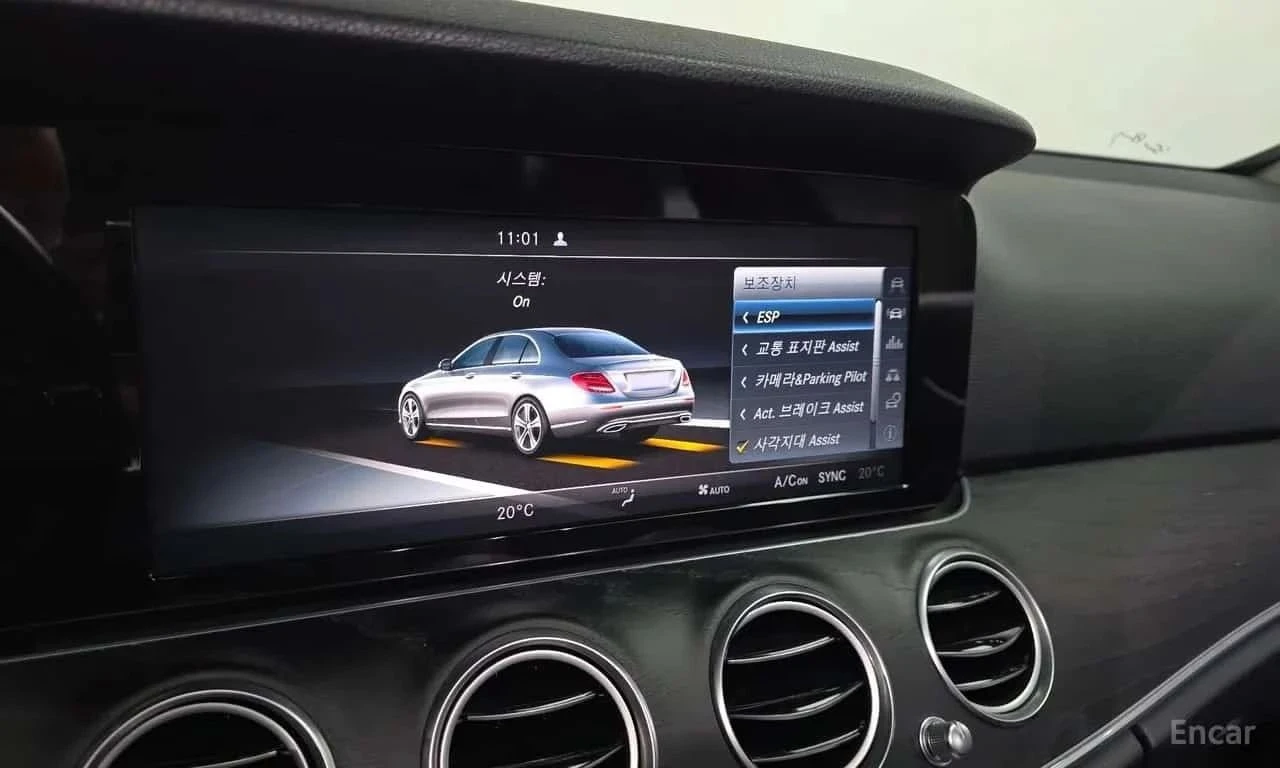 Mercedes-Benz E 220, снимка 17 - Автомобили и джипове - 56689586