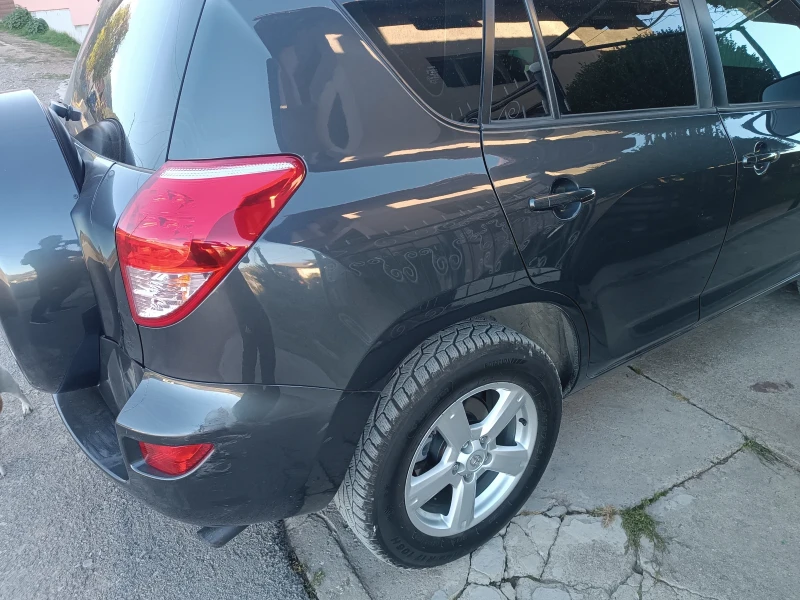 Toyota Rav4, снимка 6 - Автомобили и джипове - 47489978