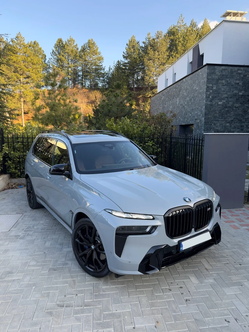 BMW X7 2025 / M60i / Individual / ЧИСТО НОВ / 7 Местен, снимка 2 - Автомобили и джипове - 51918360