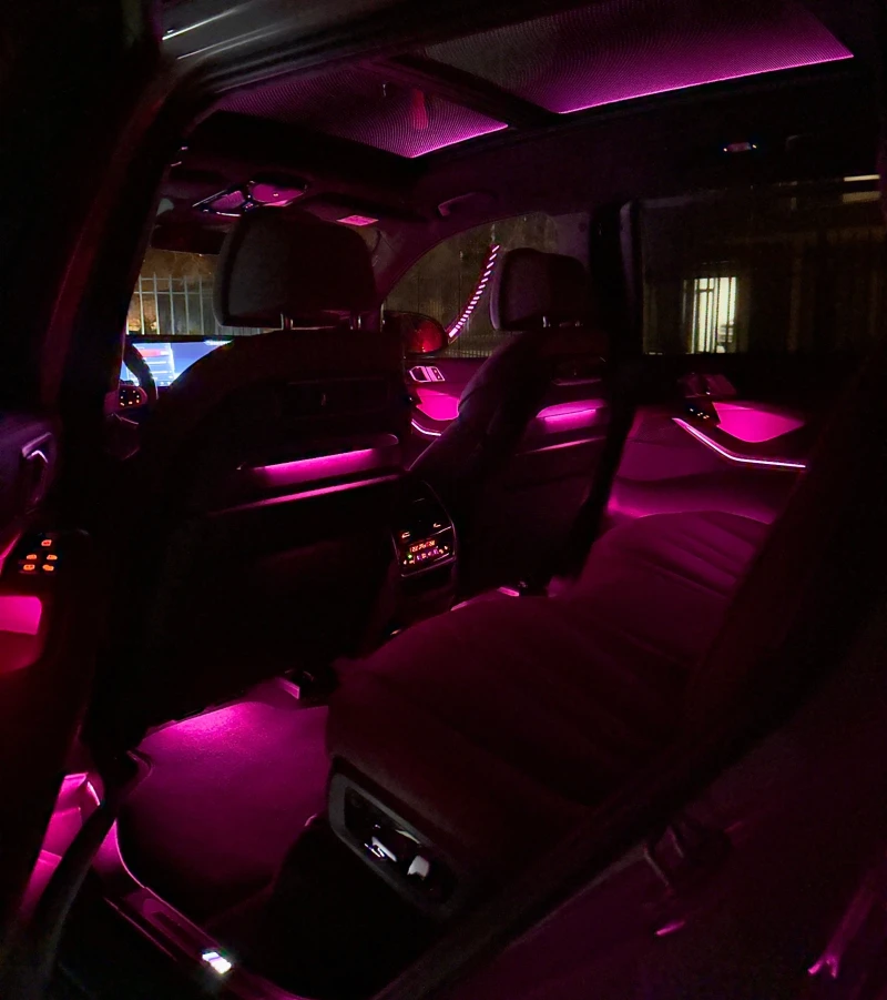 BMW X7 2025 / M60i / Individual / ЧИСТО НОВ / 7 Местен, снимка 10 - Автомобили и джипове - 51918360