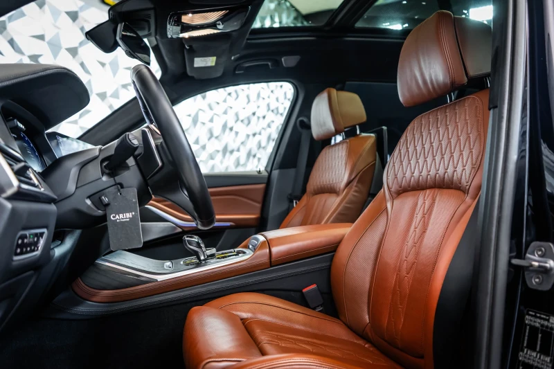 BMW X7 M50d Msport* B&W* Pano* TV, снимка 13 - Автомобили и джипове - 52883342