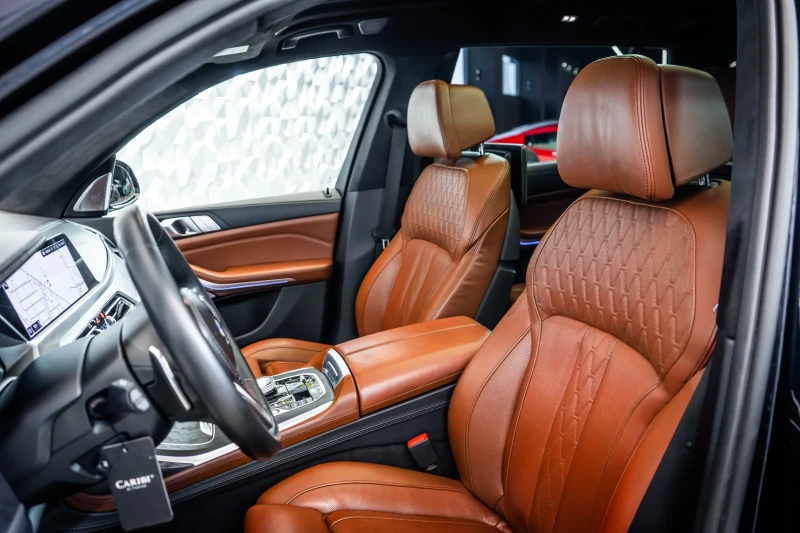 BMW X7 M50d Msport* B&W* Pano* TV, снимка 12 - Автомобили и джипове - 52883342
