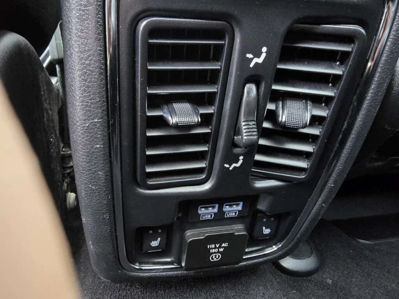 Jeep Grand cherokee 2019 Overland * CARFAX * БЕЗ ПЪРВОНАЧАЛНА ВНОСКА, снимка 13 - Автомобили и джипове - 53107692