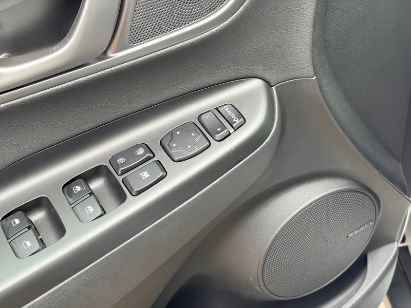 Hyundai Kona PREMIUM 64kw DISTRONIC TERMOPOMPA NAVI FUL!!!, снимка 13 - Автомобили и джипове - 53565185