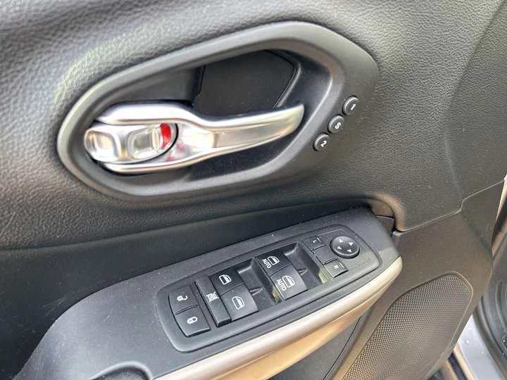 Jeep Cherokee Limited - изображение 7