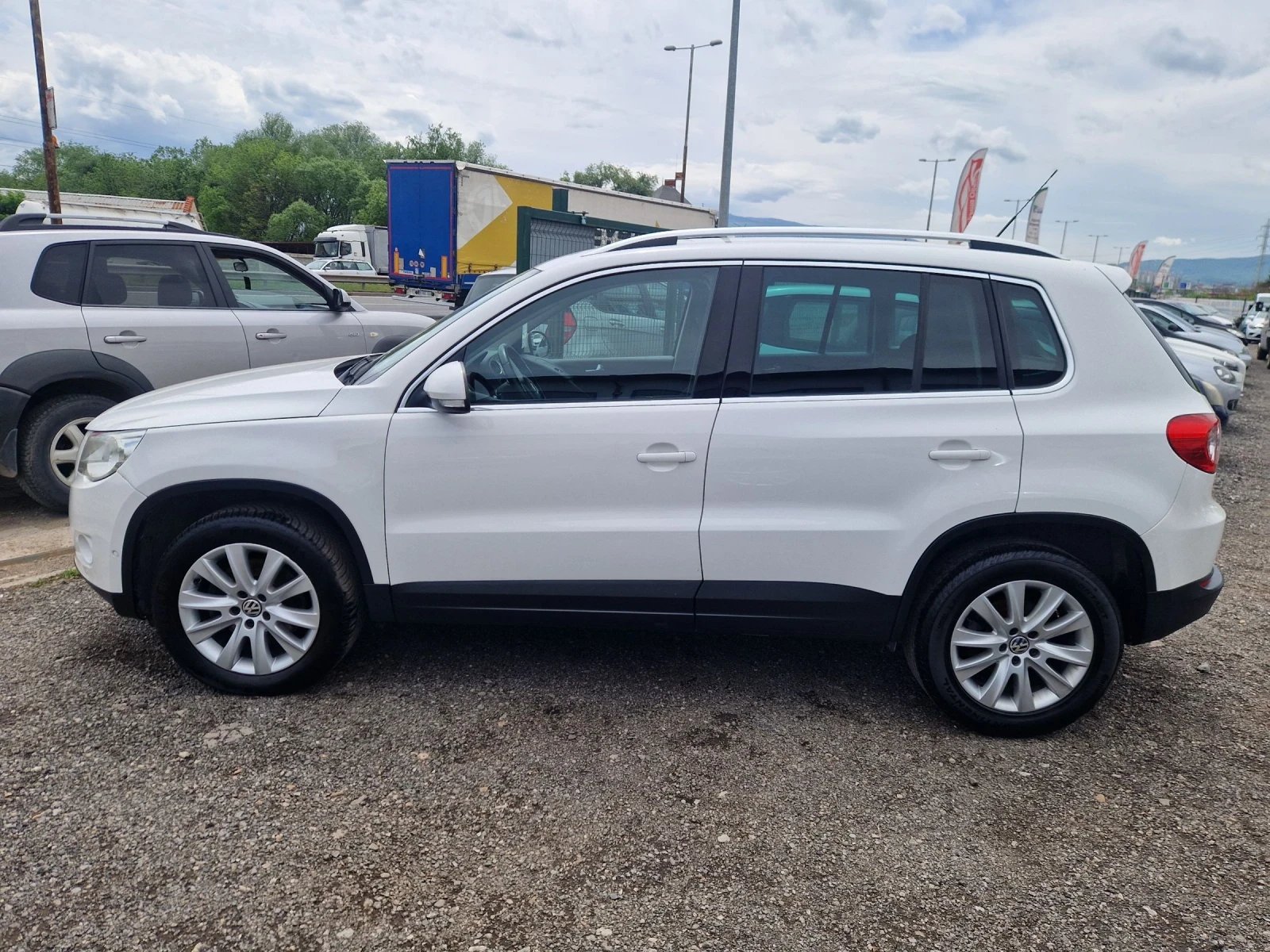 VW Tiguan 2.0TDI 140PS.HI-LINE 4X4 ITALIA - изображение 3