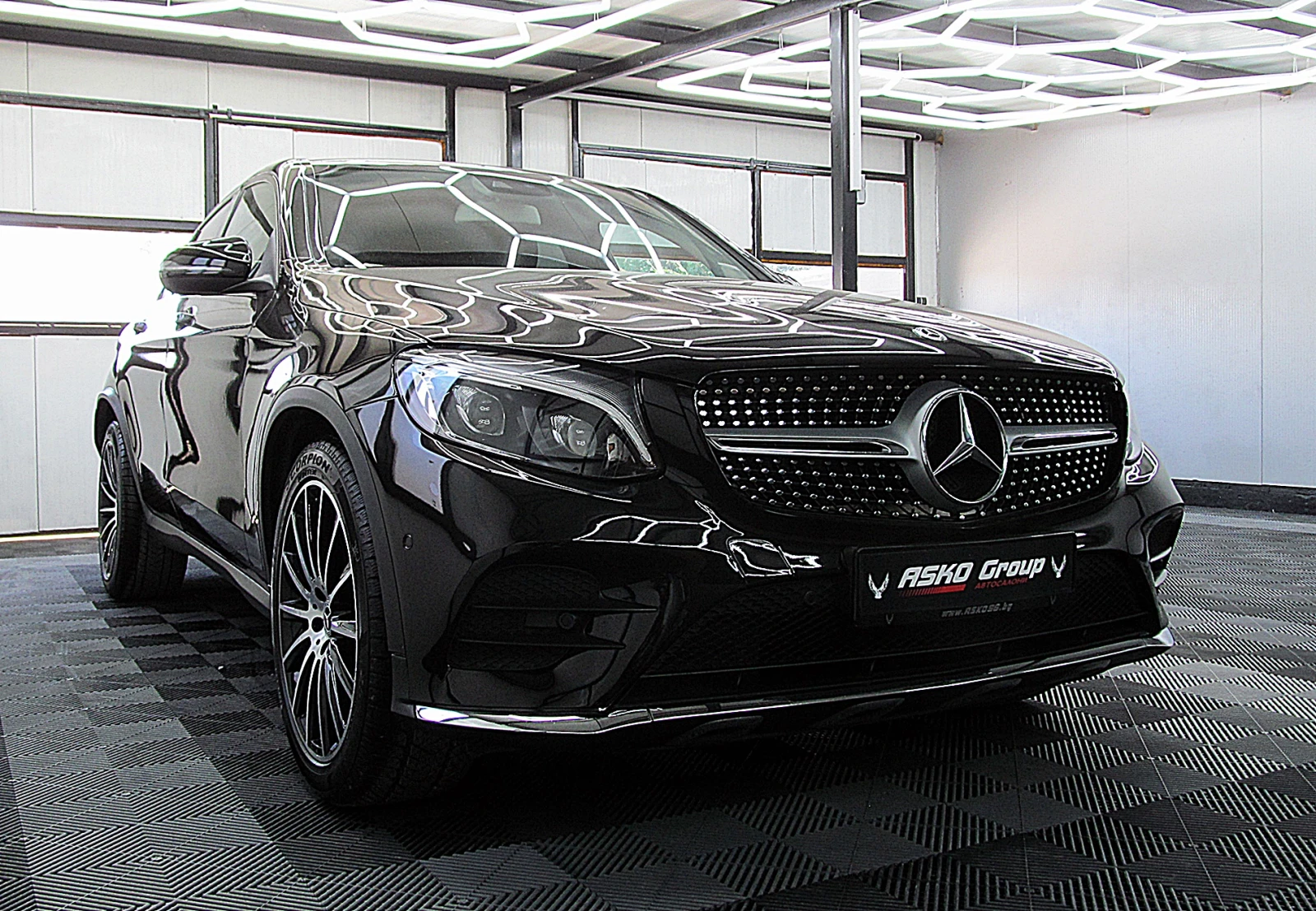 Mercedes-Benz GLC 220 4-MATIC/KUPE/AMG-line/KAMERA/СОБСТВЕН ЛИЗИНГ - изображение 3