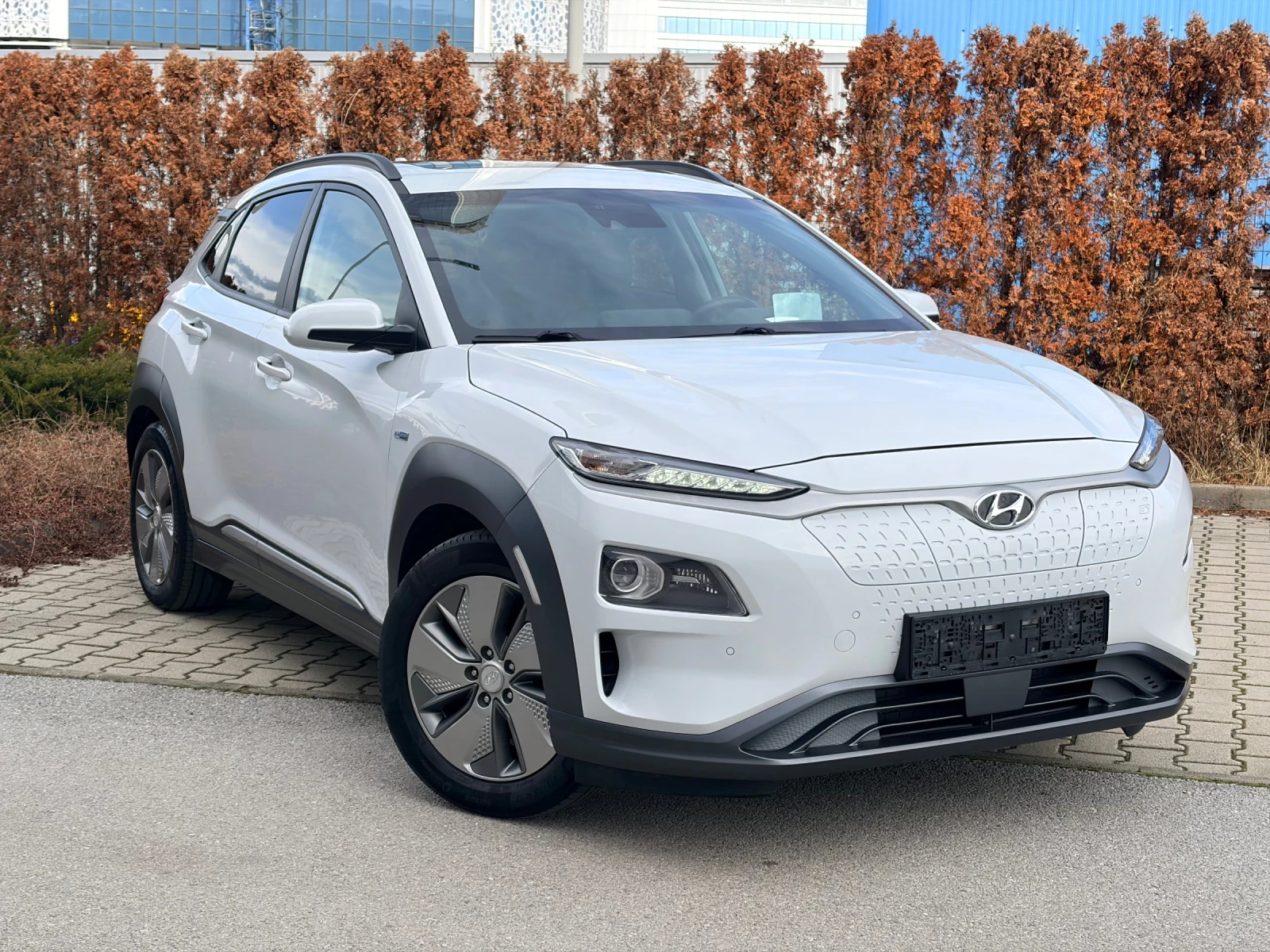 Hyundai Kona PREMIUM 64kw DISTRONIC TERMOPOMPA NAVI FUL!!! - изображение 2