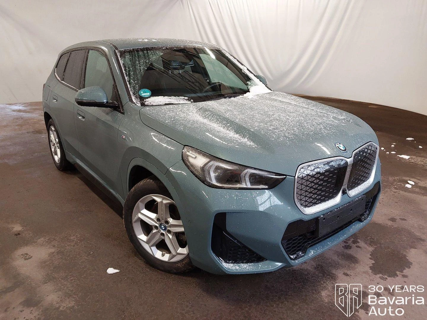 BMW iX1 30 xDrive M Sport Paket - изображение 4