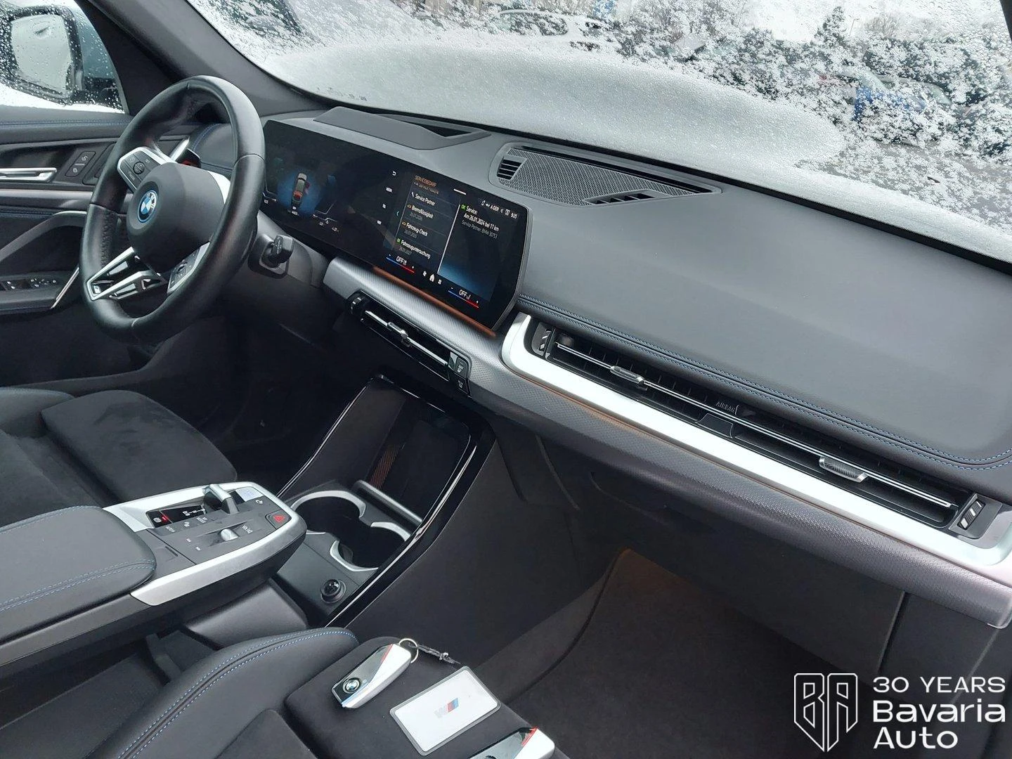 BMW iX1 30 xDrive M Sport Paket - изображение 7