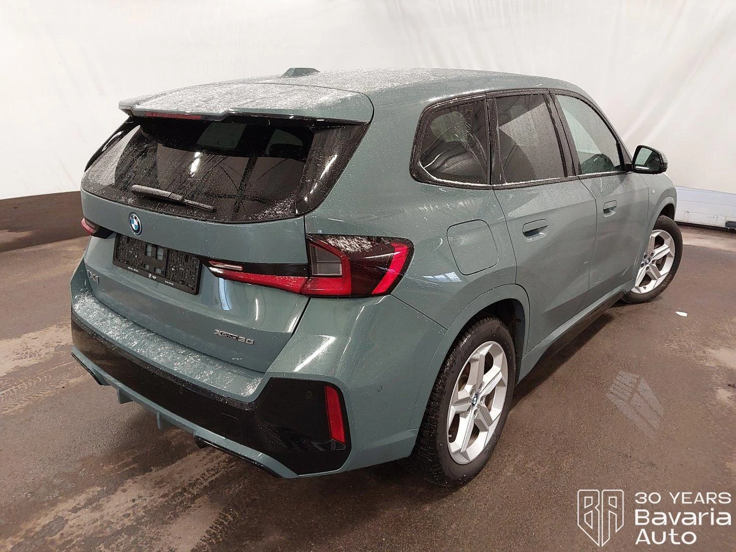 BMW iX1 30 xDrive M Sport Paket - изображение 3