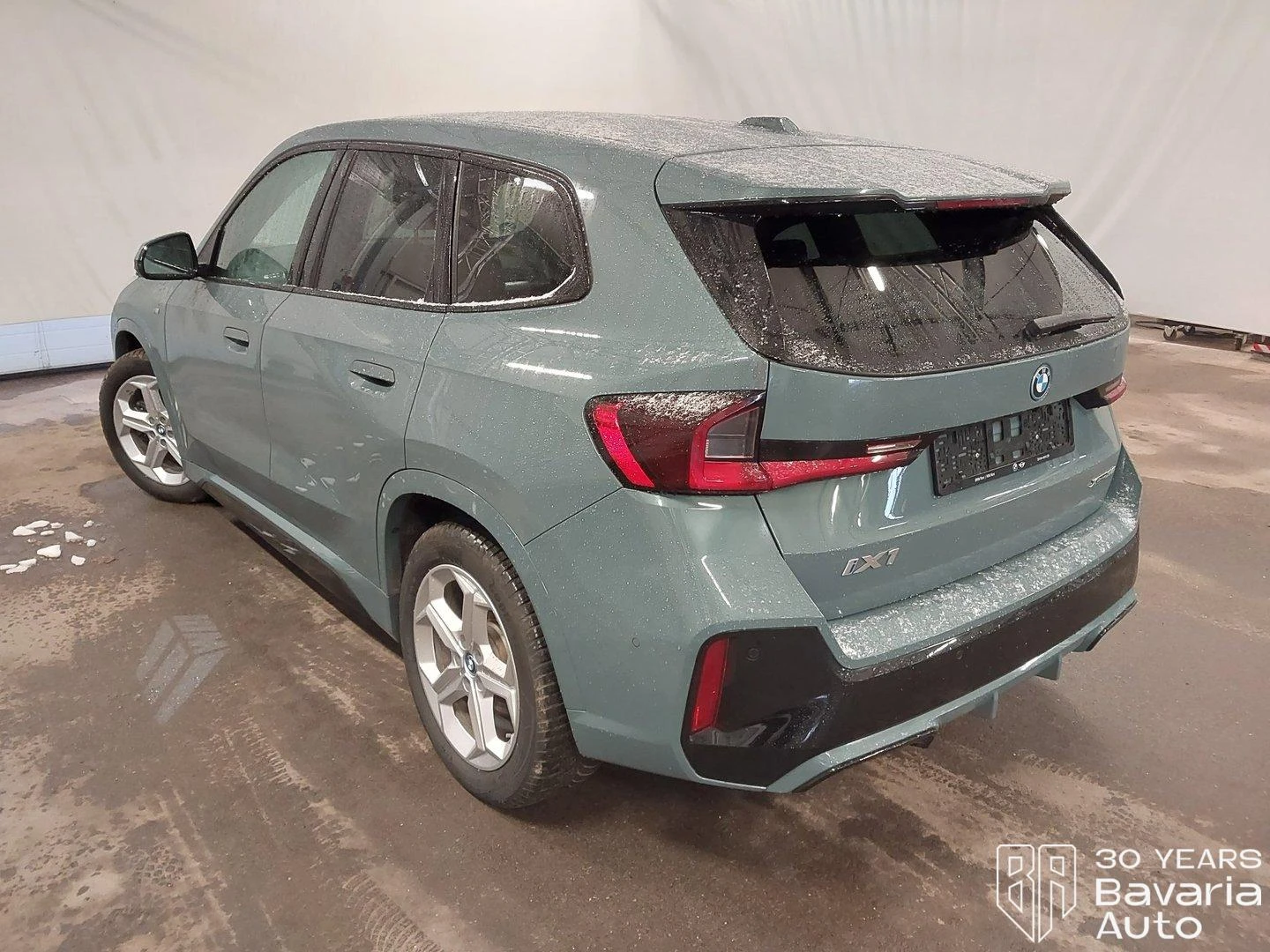 BMW iX1 30 xDrive M Sport Paket - изображение 2