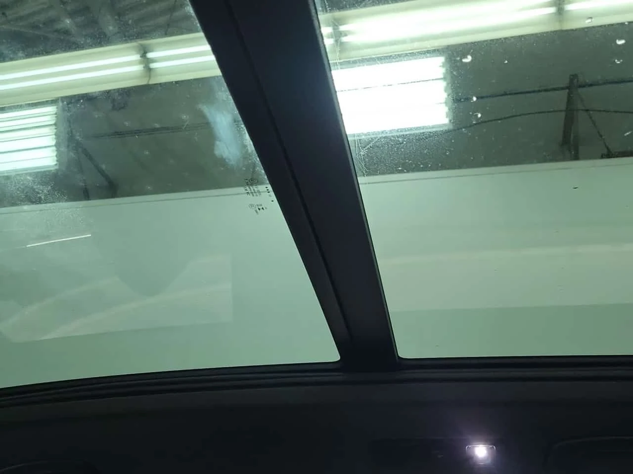 VW Tiguan COMFORTLINE R LINE BLACK EDITION/Пано/Подгрев, снимка 13 - Автомобили и джипове - 53740687