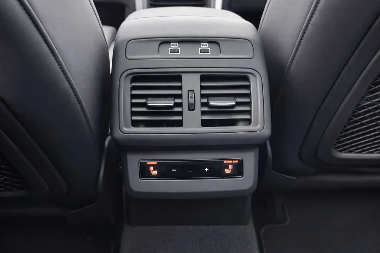 Audi SQ5 * Technik * CARFAX * ПРЕДСТАВИТЕЛСТВО * 2 КЛЮЧА, снимка 16 - Автомобили и джипове - 53892179