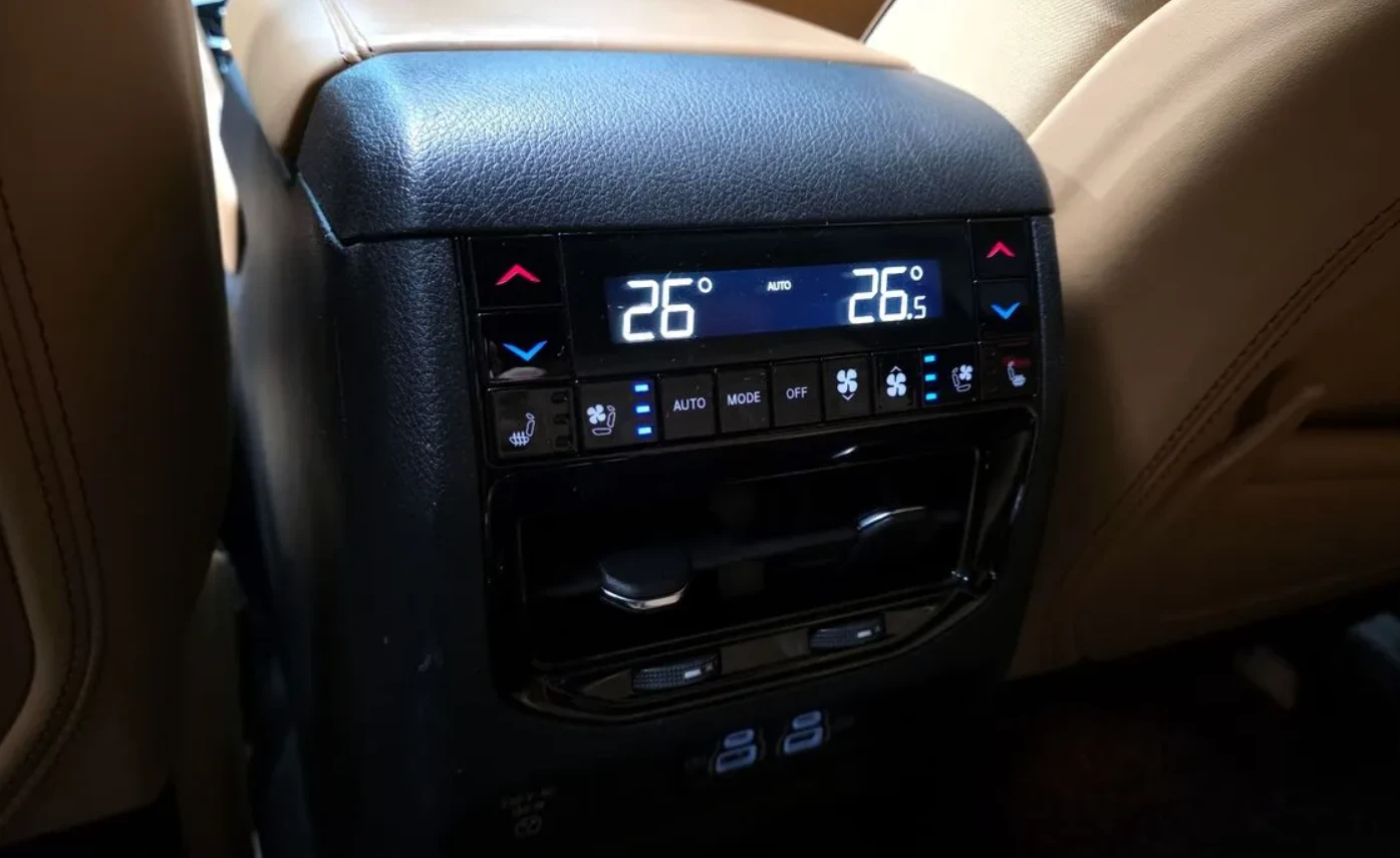 Jeep Grand cherokee SUMMIT | RESERVE | HUD | ALCANTARA, снимка 15 - Автомобили и джипове - 54369085