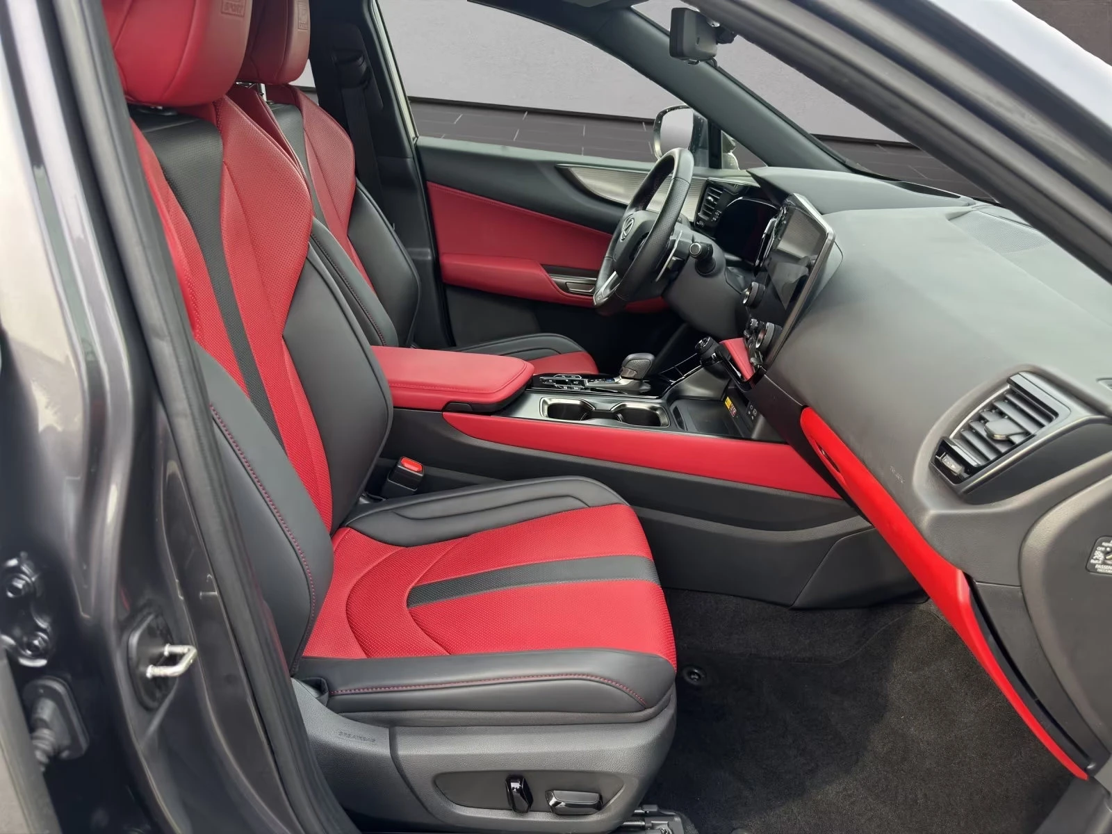 Lexus NX 450 h+ /4x4/309HP/F-SPORT/HUD/360/MEMO/NAVI/LED/441q, снимка 14 - Автомобили и джипове - 55008258