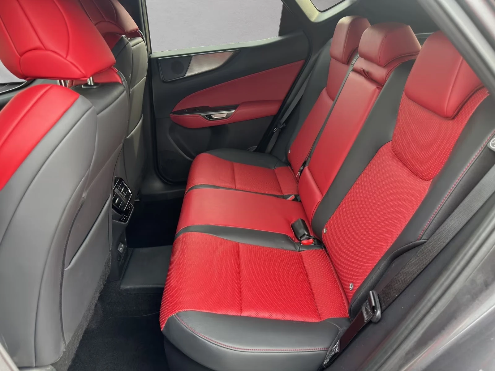 Lexus NX 450 h+ /4x4/309HP/F-SPORT/HUD/360/MEMO/NAVI/LED/441q, снимка 15 - Автомобили и джипове - 55008258